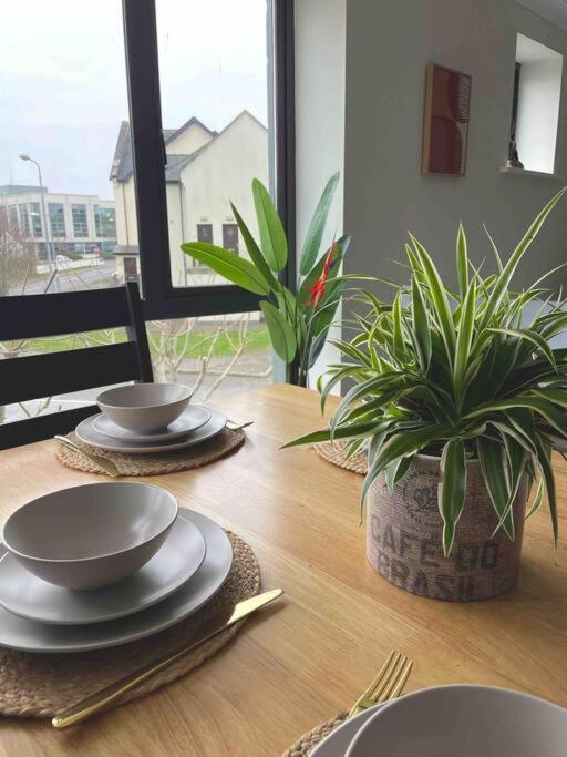 Entire Apartment , Centre Carrick on Shannon Exterior foto