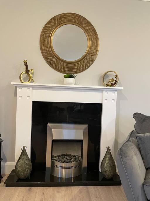 Entire Apartment , Centre Carrick on Shannon Exterior foto